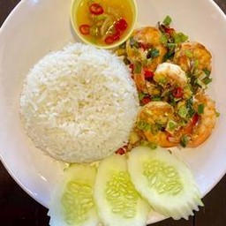 ข้าวกุ้งคั่วพริกเกลือ