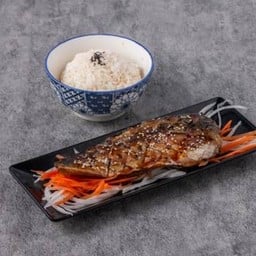 ข้าวหน้าปลาซาบะย่างซีอิ๊ว