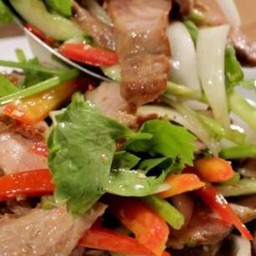 ยำคอหมูย่าง เล็ก