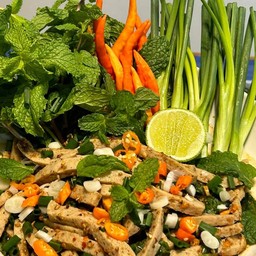 ลาบหมูยอ