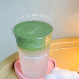 มะพร้าวมัทฉะโฟม (coconut matcha foam)