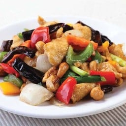 ไก่ผัดเม็ดมะม่วงหิมพานต์