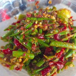 ตำถั่วพริกแห้งปลาร้า