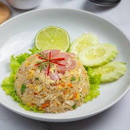ข้าวผัดแหนม