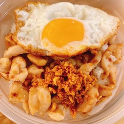 ข้าวไก่กระเทียม+ไข่ดาว