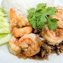 ข้าวกุ้งกระเทียม