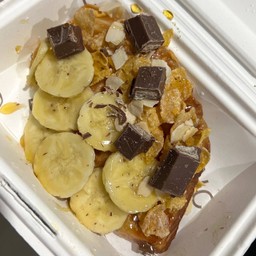 ครอฟเฟิลคาราเมลกล้วย+คอนเฟลก+คิทแคท