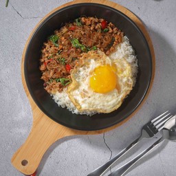 กะเพราหมูสับวุ้นเส้น