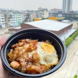 ครัวหลังบ้านกะเพราแซ่บ