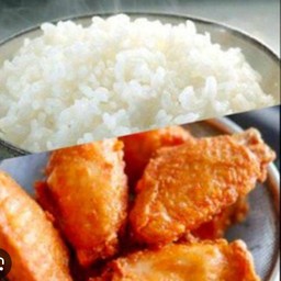 ปีกไก่น้ำปลาพร้อมข้าวสวย