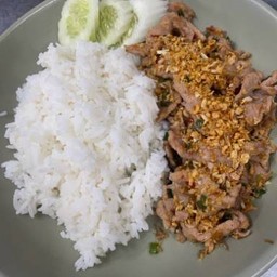 ข้าวหมูคั่วพริกเกลือ