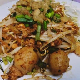 ร้านเส้นเตี๋ยวแห้ง ชลบุรี