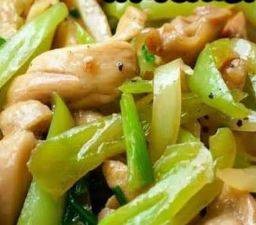 ไก่ผัดพริกหยวก