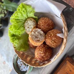 D8 ทอดมันปู