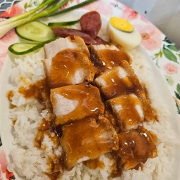 ข้าวหมูกรอบ