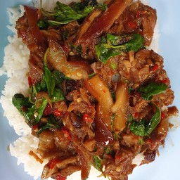 กะเพาขาหมู