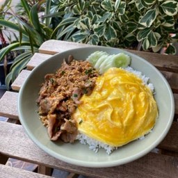 หมูคั่วพริกเกลือไข่ข้น