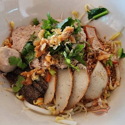 ก๋วยเตี๋ยวแห้ง(หมู)