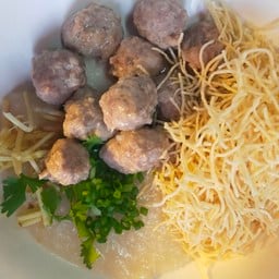 โจ๊กหมูแห้ง+หมี่กรอบ