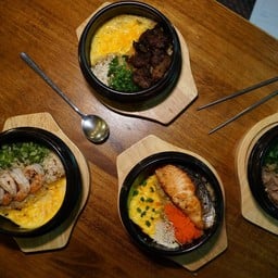 ข้าวกะเพราหม้อดินเนื้อเต๋า