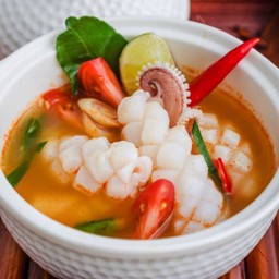 ต้มยำปลาหมึก