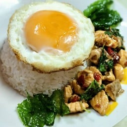 โปร!! ข้าวกะเพราแซลมอน+ไข่ดาว