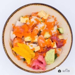 ข้าวหน้าปลาดิบรวม(หั่นเต๋า)