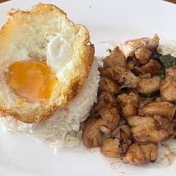 ไก่ผัดซอส เหล้าจีน + ไข่ดาว