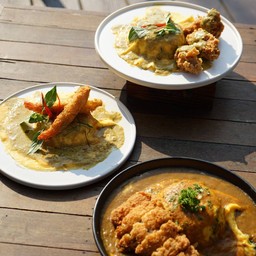 ข้าวไข่ข้นครีมเขียวหวานไก่ทอด