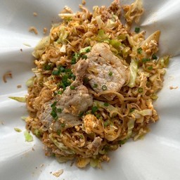 ผัดมาม่า