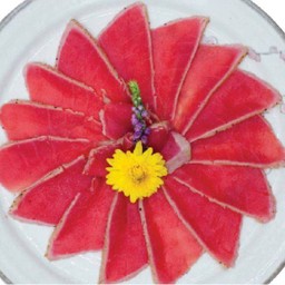 เนื้อปลาทูน่าแล่บาง