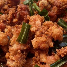 ไก่ทอดปักใต้ ข้าวเหนียวนุ่ม ปิ่นทอง