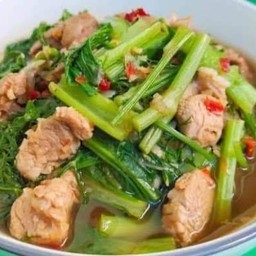 ลาบ ส้มตำยายศรี เซเว่นเกาะไร่