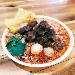 ก๋วยเตี๋ยวต้มยำหมูตุ๋น