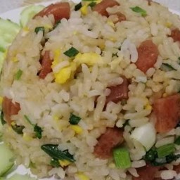 ข้าวผัดกุนเชียง