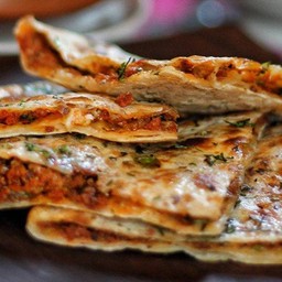Keema Kulcha (Mutton) With Gravy