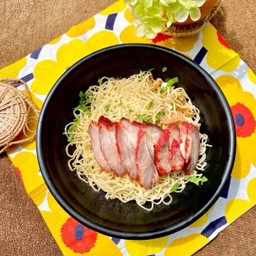 บะหมี่หมูแดง