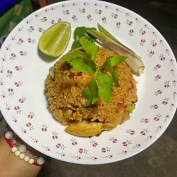 ข้าวผัดต้มยำ