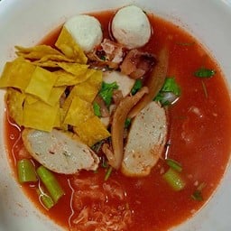 ร้านก๋วยเตี๋ยวลูกชิ้นเนื้อแชมป์ลูกชิ้นหมูนายฮั้งเพ้ง