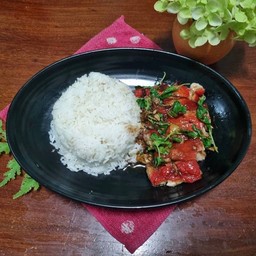 ข้าวกะเพราเป็ดย่าง