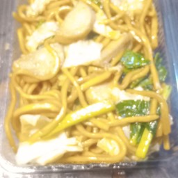 ผัดซีอิ้วเส้นเหลือง