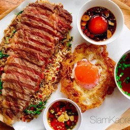 เซ็ทกะเพราเนื้อหน้าเนื้อสเต็กวากิว ดรายเอจ 45 วัน 200g