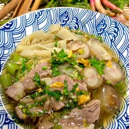 ชนาภาก๋วยเตี๋ยวเลียงสูตรเมืองจันท์