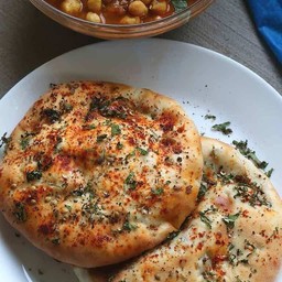Spl. Lacha Stuffed Kulcha With Chole