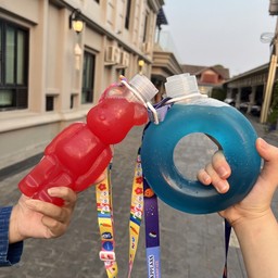 กระบอกใส่น้ำหรรษา