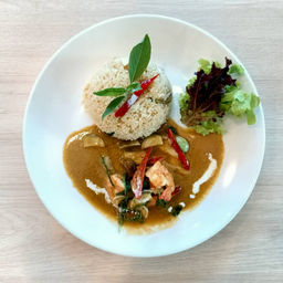 ข้าวผัดแกงเขียวหวานกุ้ง