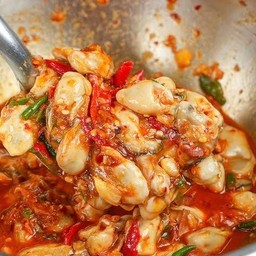 ยำหอยนางรม พริกเผา