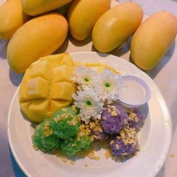 ข้าวเหนียวมะม่วงปุ้มปุ้ยแม่พัชรินทร์ สาขา แรก