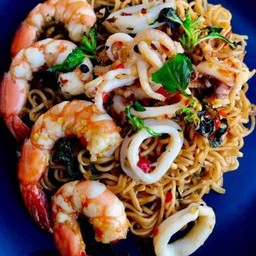 มาม่า กะเพราทะเล