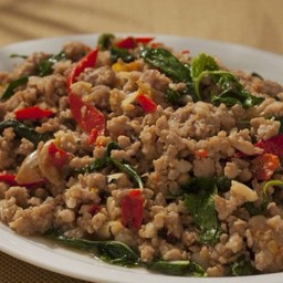 กะเพราหมูสับ(กับข้าว)